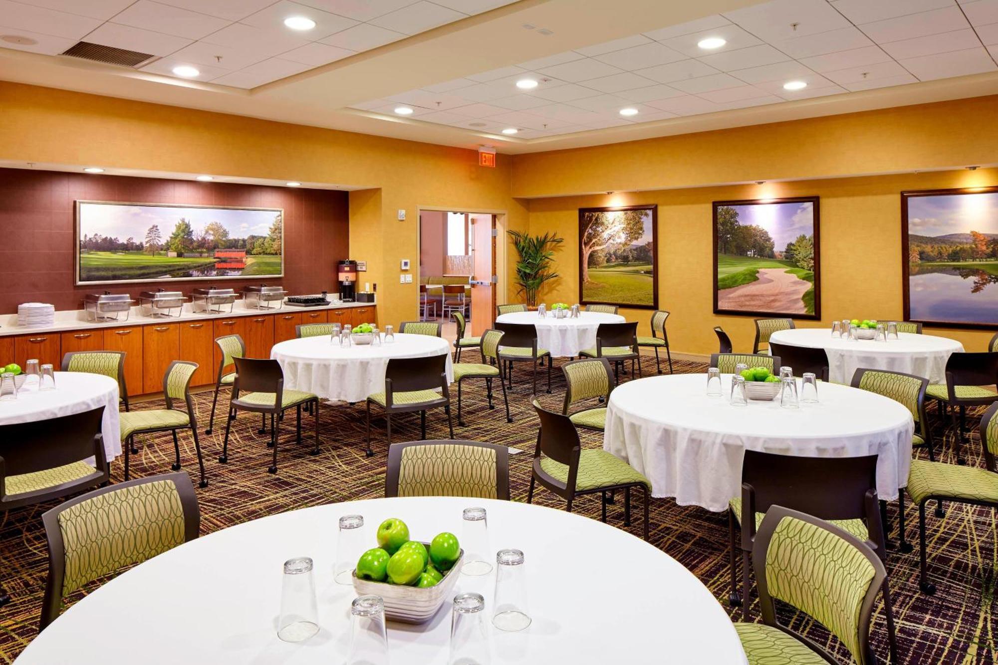Springhill Suites By Marriott Pittsburgh Latrobe Extérieur photo